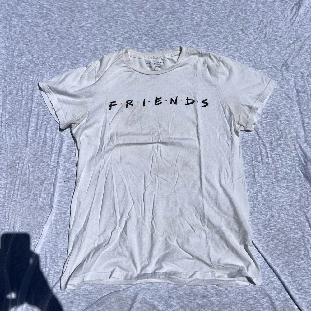 Friends Shirt Size M
